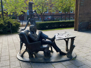 Dr Seuss and Cat in the Hat statue in the Quadrangle